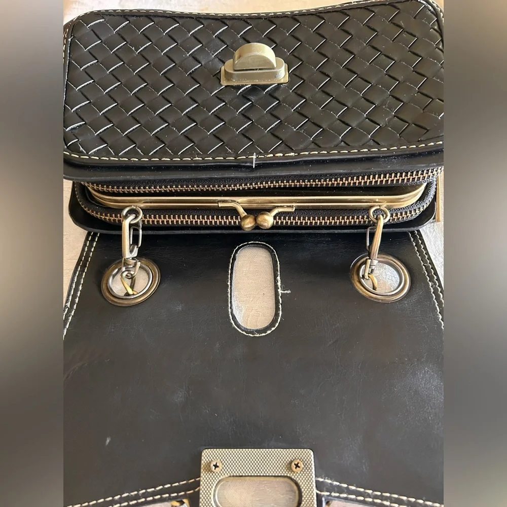 EUC Black Quilted Chain Bag - Picture 4 of 10